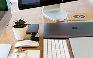 男子为护小三打原配 儿子愤而出手爆锤小三为亲妈出气！围观群众都说打得好！